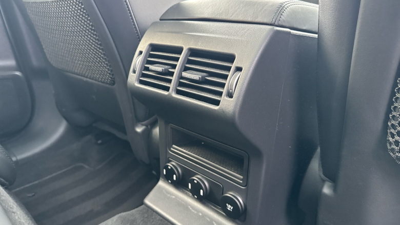 Jaguar F-Pace 2.0d Portfolio 5dr Auto AWD Diesel Estate